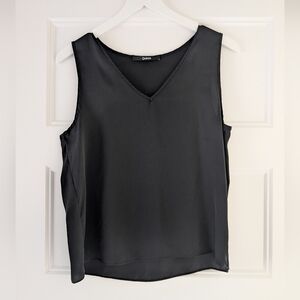Quince Black V-Neck Washable Silk Stretch Tank Top Medium
